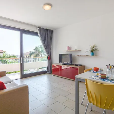 Holiday home Cozy In With Kitchen Marina di Ragusa
